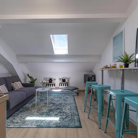 7 Deloye - 2 Pieces Renove - Dernier Etage - Clim *