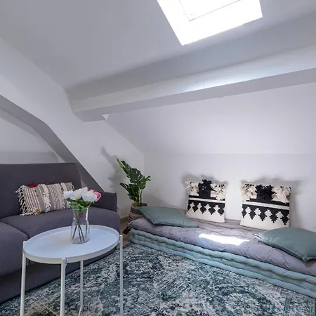 Apartament 7 Deloye - 2 Pieces Renove - Dernier Etage - Clim *
