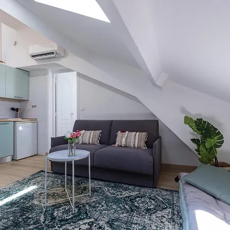 Daire 7 Deloye - 2 Pieces Renove - Dernier Etage - Clim