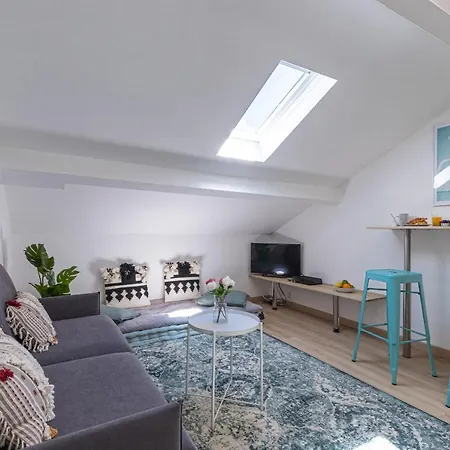 Appartement 7 Deloye - 2 Pieces Renove - Dernier Etage - Clim *