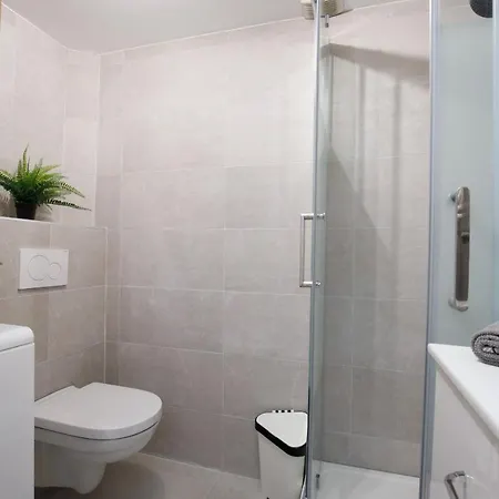 Appartement 7 Deloye - 2 Pieces Renove - Dernier Etage - Clim *
